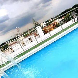 https://suites-la-flora.cali-hotels.com